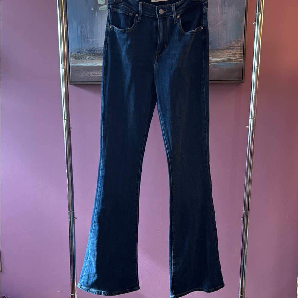 Levi’s High Waisted True Blue Flare Jeans size 27